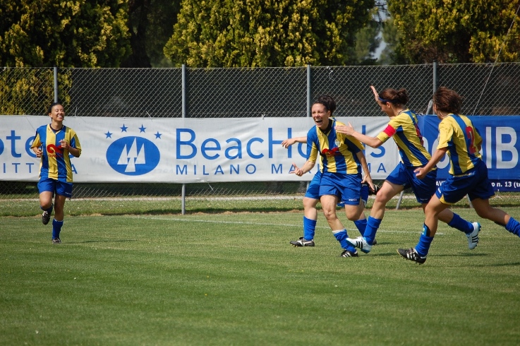 Fulvia Dulbecco esulta dopo il 1° gol